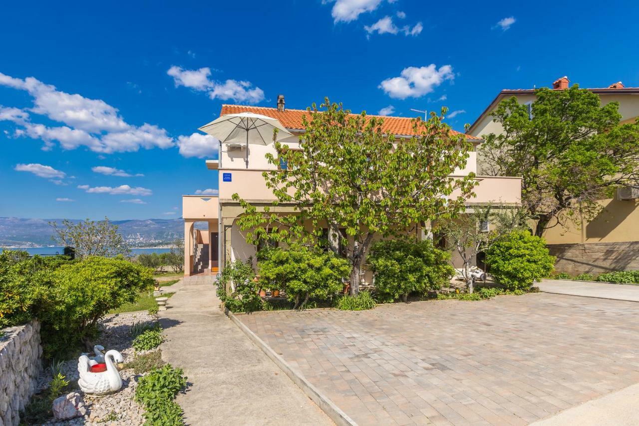 Studio Apartman Magdalena Lägenhet Omišalj Exteriör bild