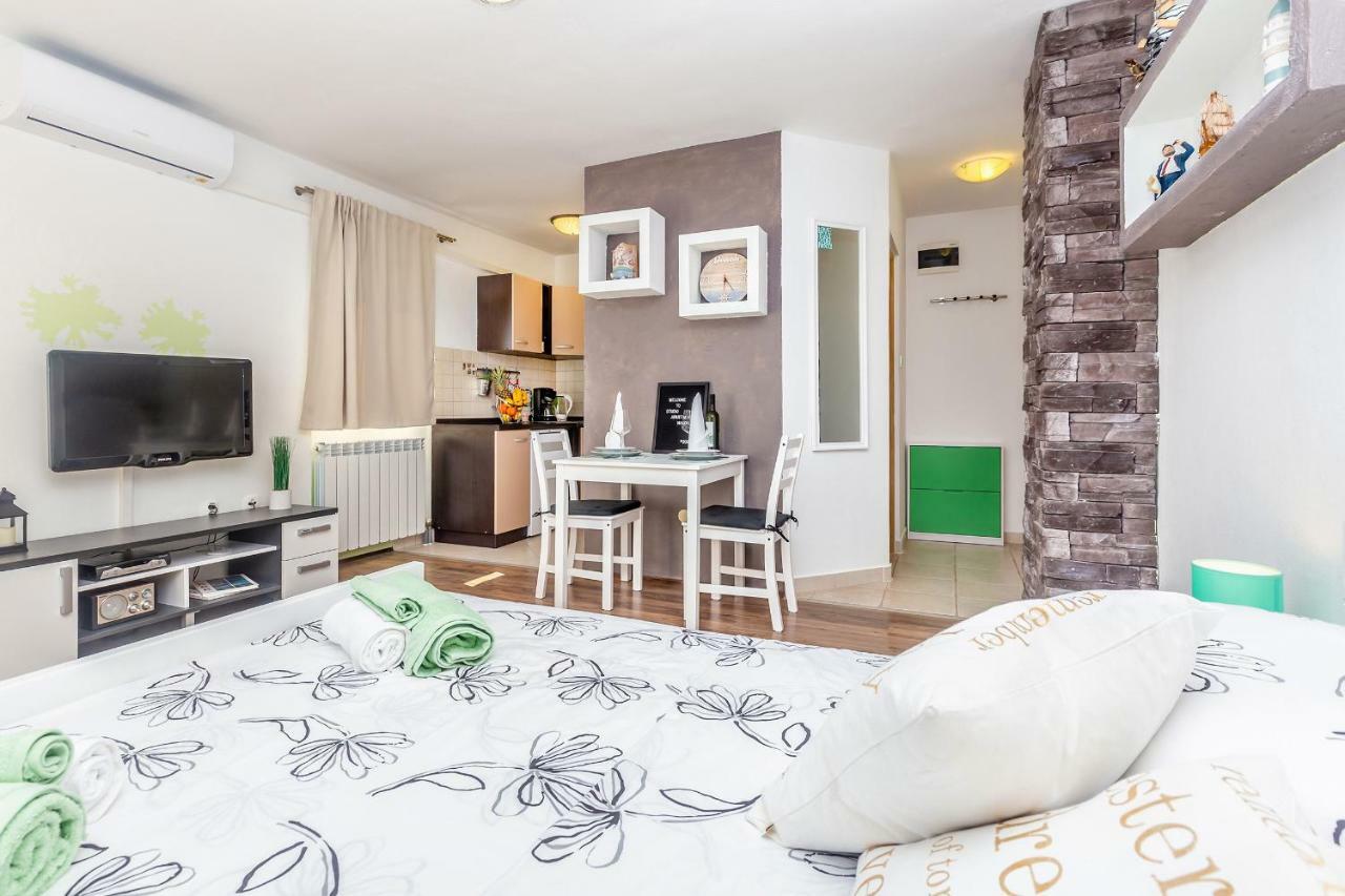 Studio Apartman Magdalena Lägenhet Omišalj Exteriör bild