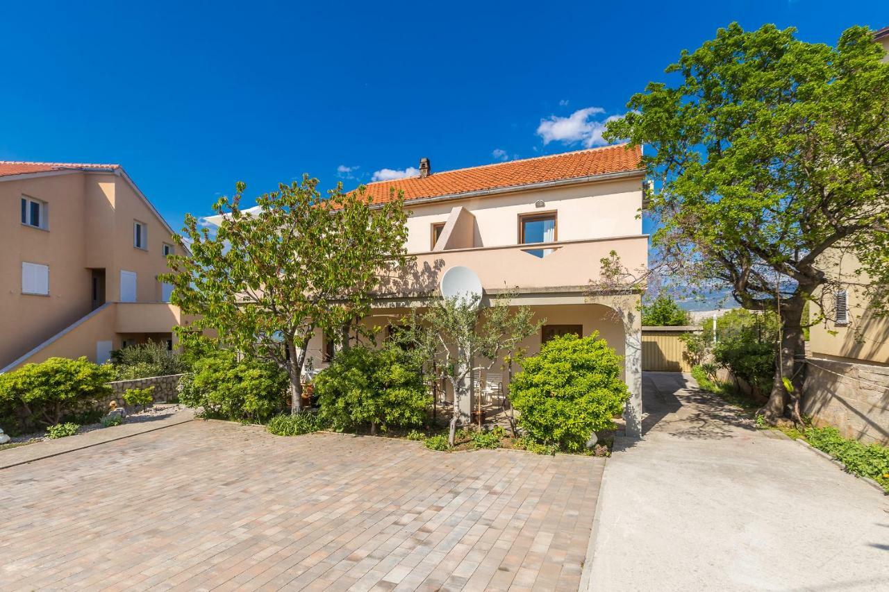 Studio Apartman Magdalena Lägenhet Omišalj Exteriör bild